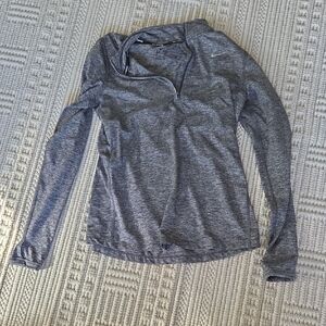 Nike Women's Heathered Gray Long Sleeve Top With Thumb Holes